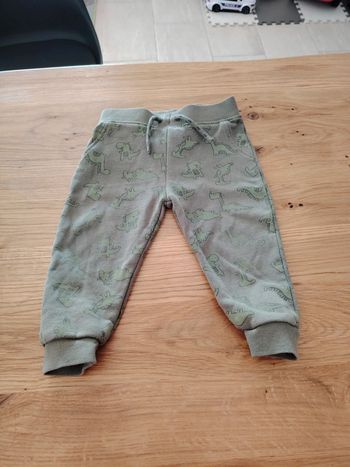 Pantalon taille 12 mois