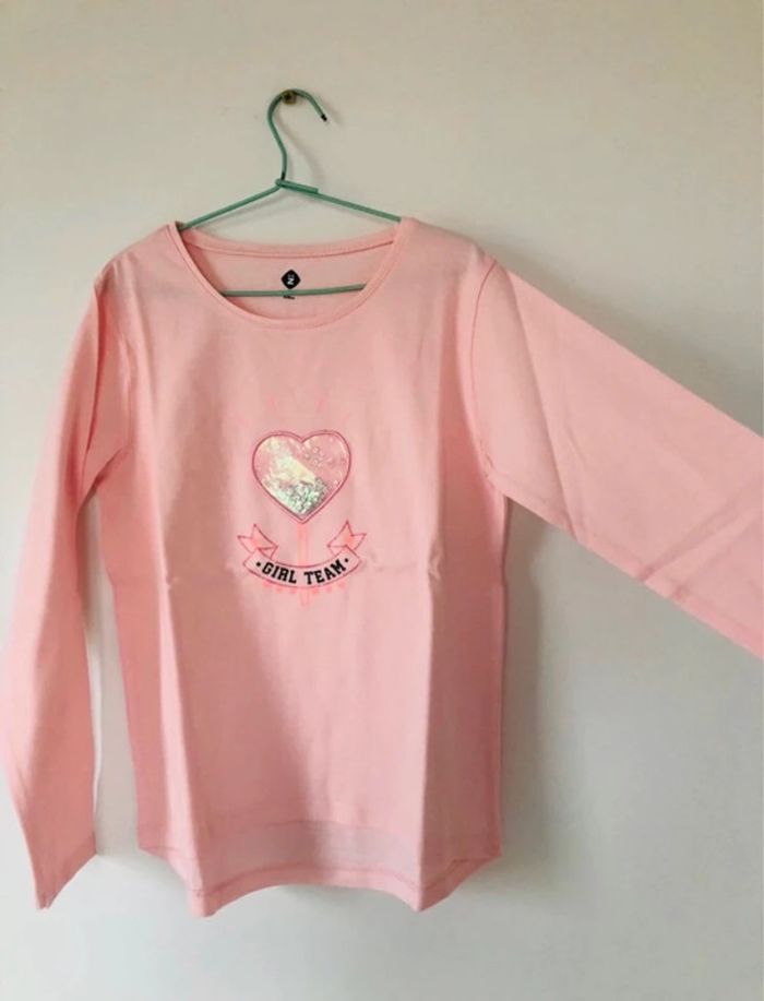 Tee-shirt à manches longues fille rose coeur 8 ans