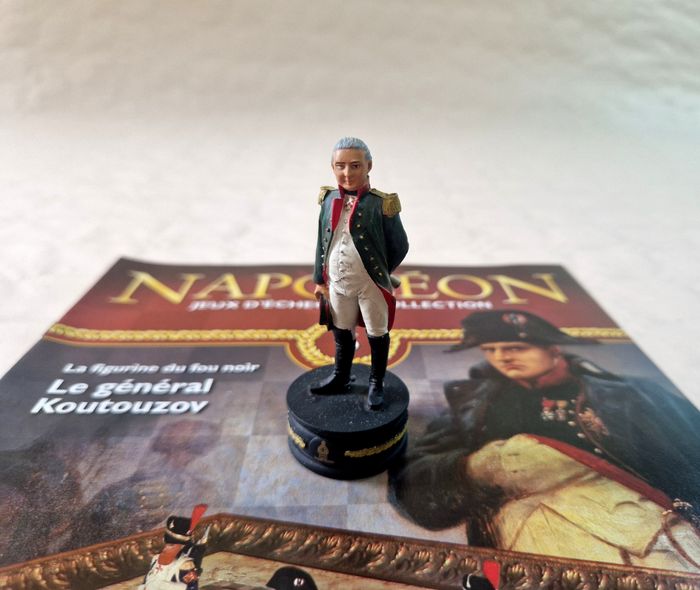 Figurine  , Napoléon , jeux d'échec de collection  , numéro 6 , le général Koutouzov - photo numéro 2