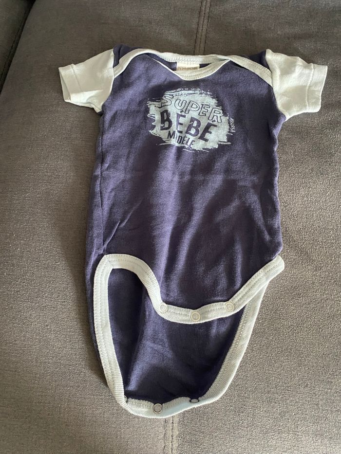 Lot de 5 bodies en très bon état - photo numéro 3