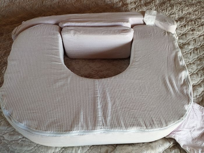 Coussin d'allaitement rose - photo numéro 3
