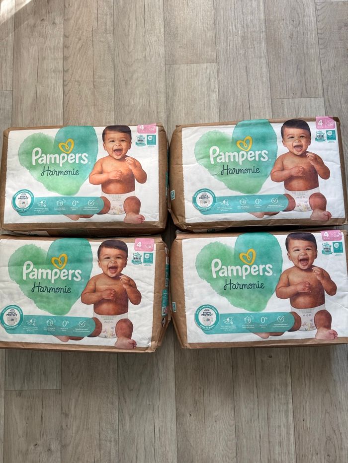 Lot de 144 couches Pampers harmonie taille 4 - photo numéro 1