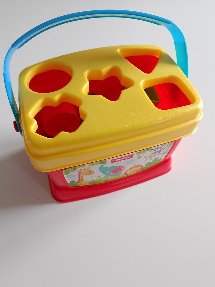 Mon trieur de formes Fisher price complet - photo numéro 2