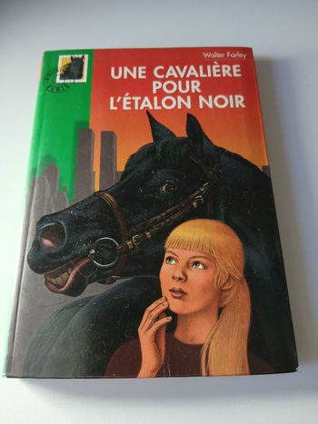 Une cavalière pour l'étalon noir