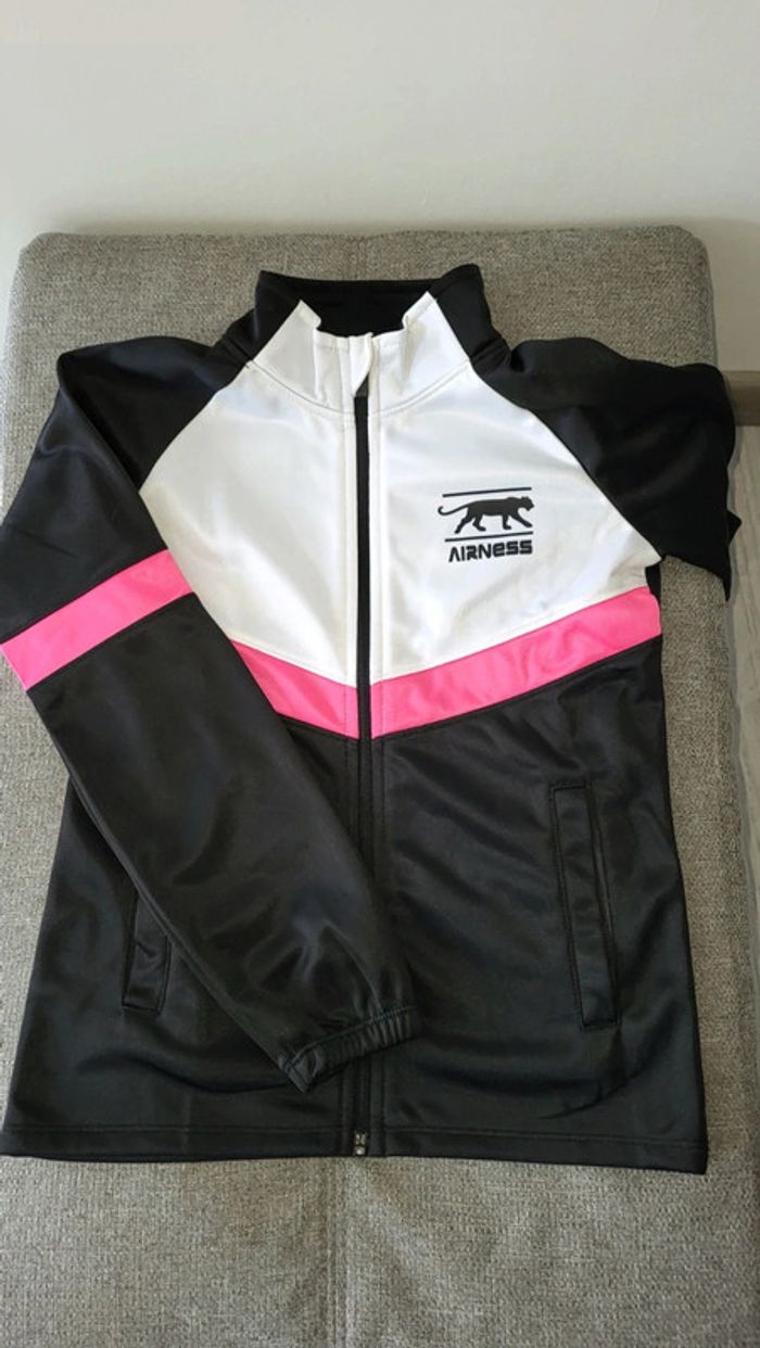 🟣 10 ans Airness Ensemble Sport 🟣 - photo numéro 2