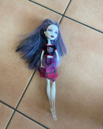 Poupée Spectra Vondergeist Ghoul Spirit