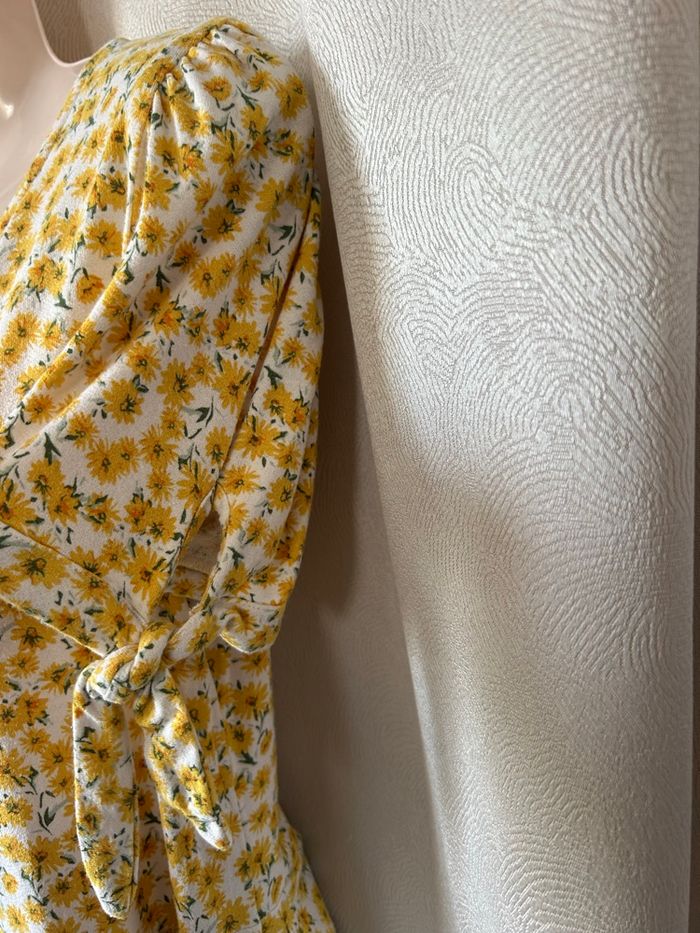 Magnifique robe fleurie jaune L Colin’s - photo numéro 6