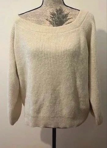 Joli pull col évasé taille XL