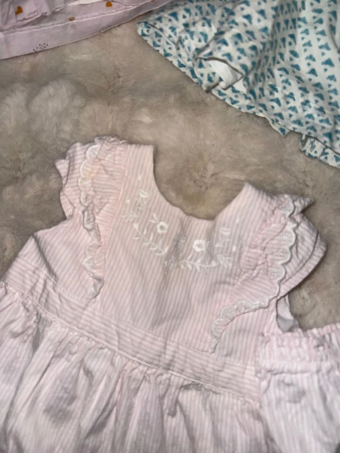 Lot 3 magnifiques robe été 6 mois - photo numéro 7