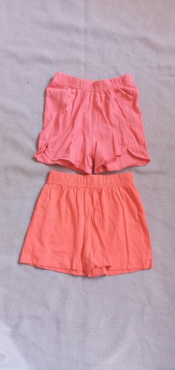 Lot de 2 short taille 92 cm