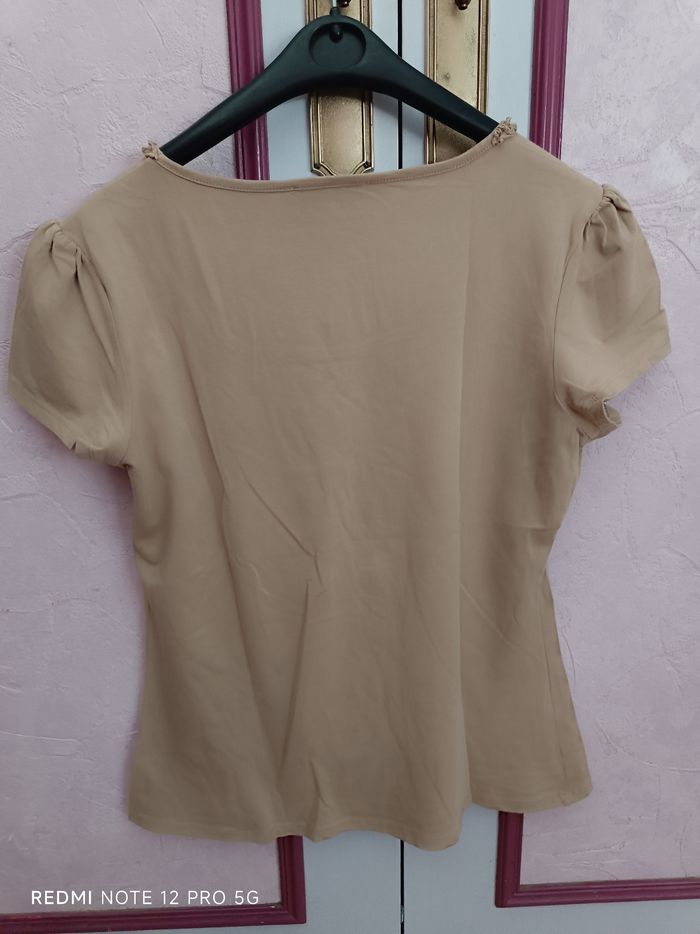 Tee-shirt beige " Armand Thiery" T.3 (40) - photo numéro 6