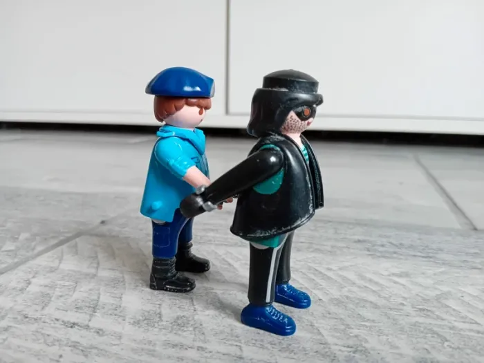 Policier playmobil - photo numéro 3