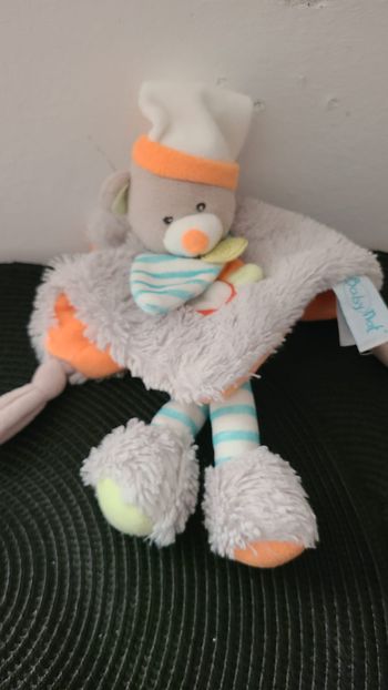 Doudou plat ours BABY NAT' Oscar l'ourson gris orange