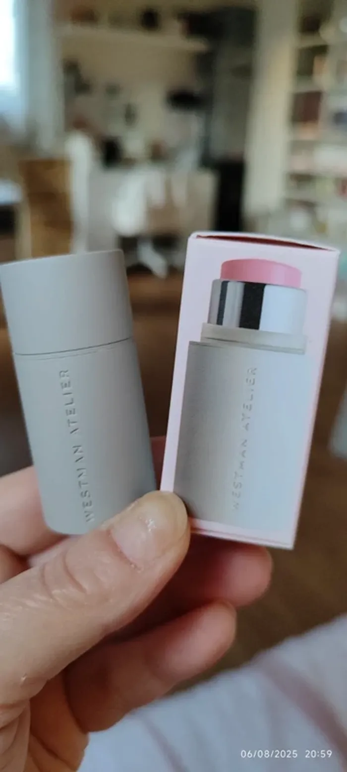 Westman Atelier Petite Baby Cheeks Blush Stick shade Petal 2,5gr - photo numéro 13