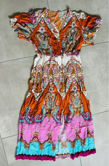 Magnifique robe longue colorée motifs bandana neuve