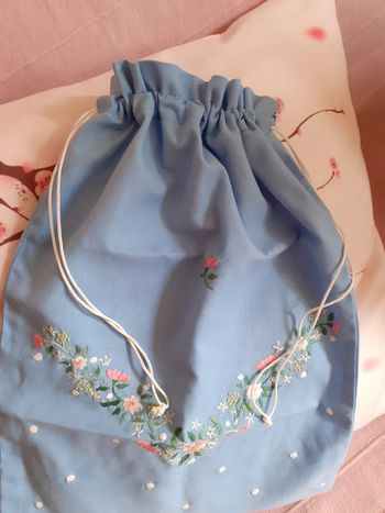 Sac fourre-tout en toile bleu clair - brodé