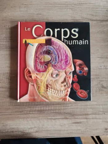 Livre pour enfants "le corps humain à la loupe"