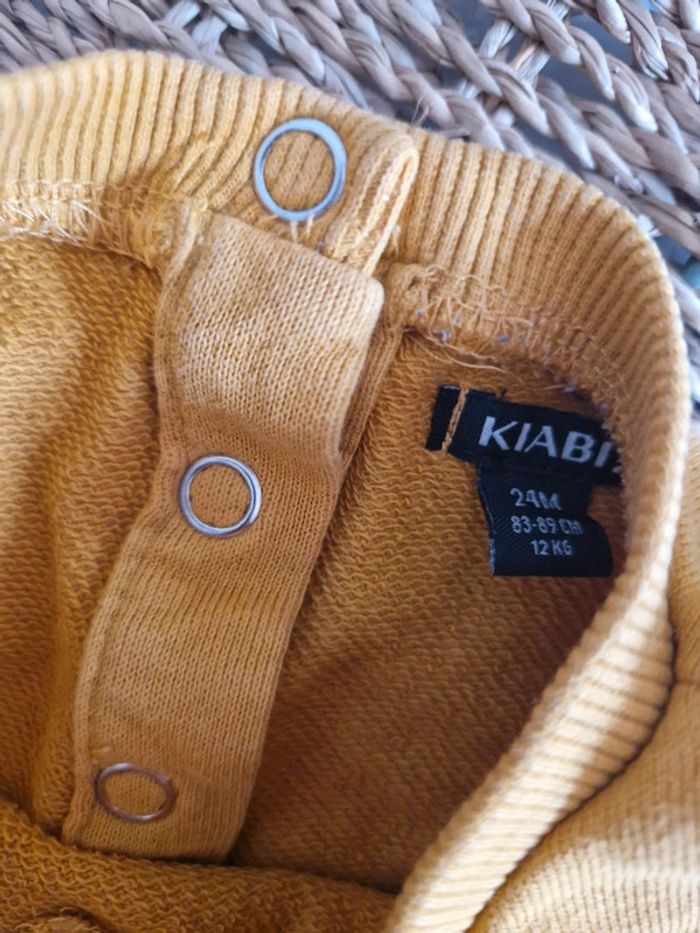 Sweat jaune moutarde super hero Kiabi 🦊24 mois🦊 - photo numéro 3