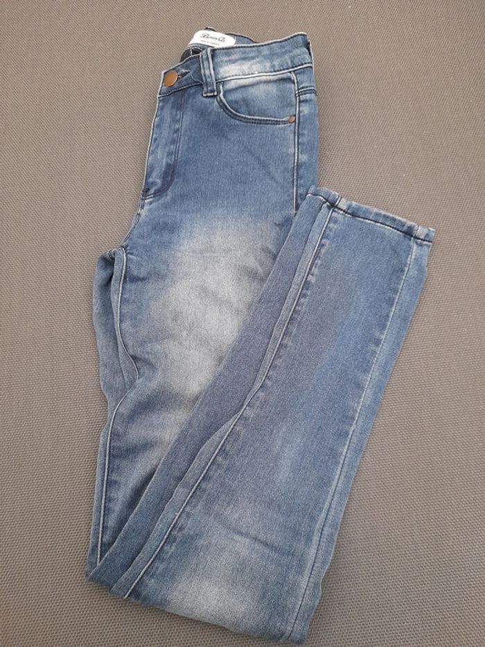 Jean jennyfer taille 34 - photo numéro 4