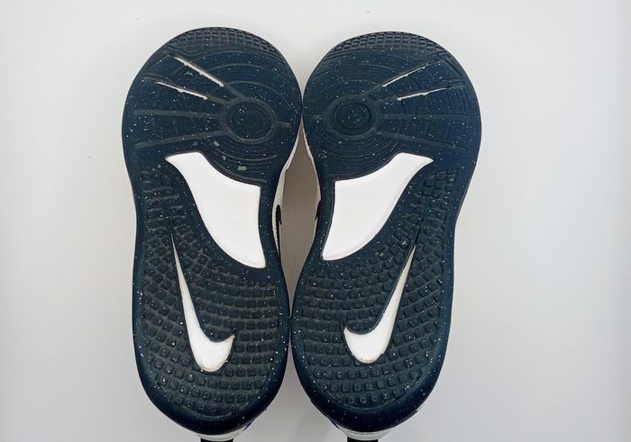 Nike omni court taille 33 - photo numéro 4