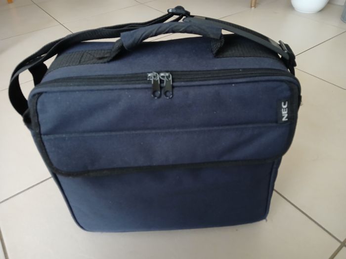 Vidéo-projecteur Panasonic - photo numéro 7