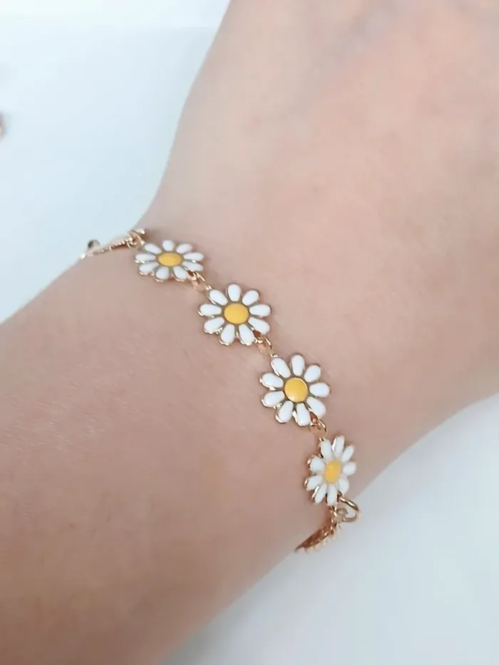 Bracelet doré fleurs marguerite tendance rétro vintage