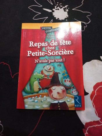 Livre de théâtre Repas de fête chez Petite-Sorcière
