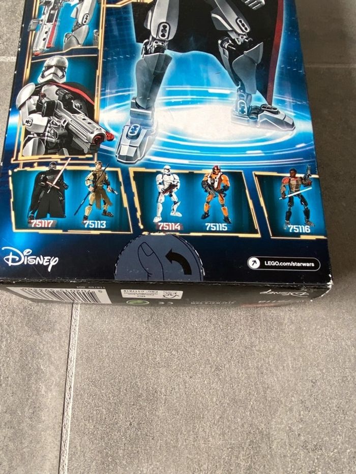 Lot Lego Star Wars "Captain Phasma" et "Finn" 75116, 75118 NEUF ! - photo numéro 8