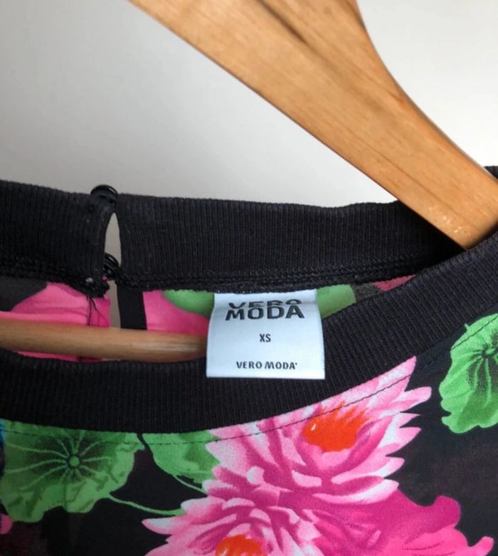 Robe courte fleurie Vero Moda XS - photo numéro 3