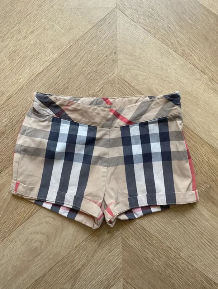 Short Burberry 4A
