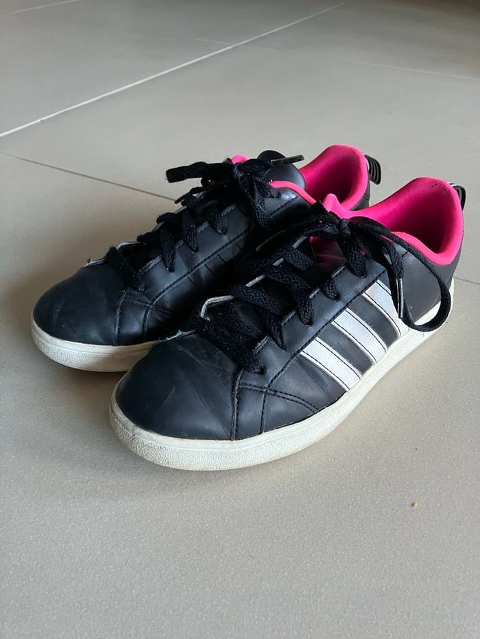 Baskets adidas pointure 38 noire et rose
