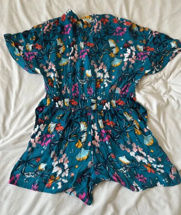 Combi short Kiabi coloré fleuri taille M - photo numéro 2