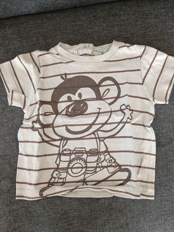 Lot 7 t-shirt 6mois - photo numéro 3