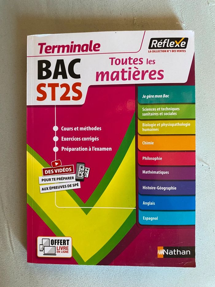 Livre révision BAC ST2S