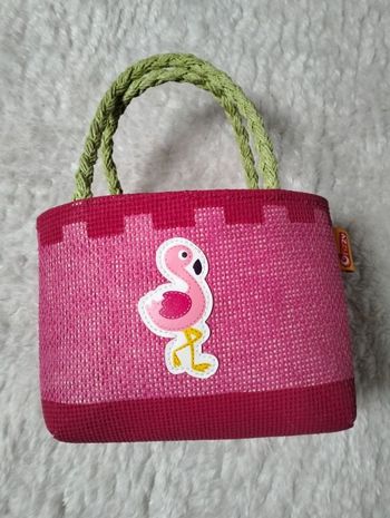 Panier en paille flamand rose