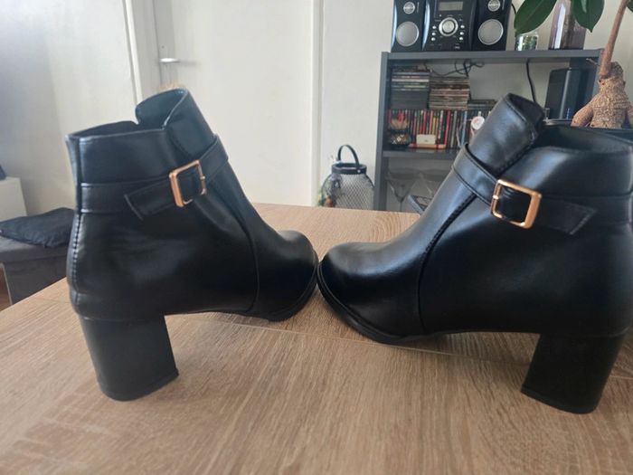 Bottines noires - photo numéro 5