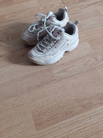 Basket fila taille 32