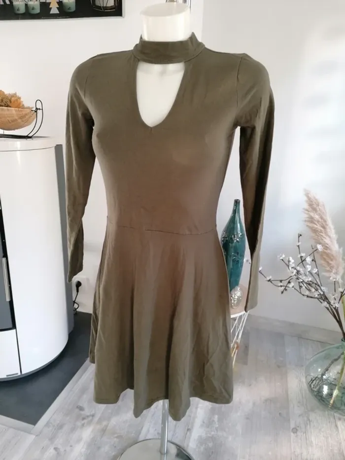 Robe Hollister M