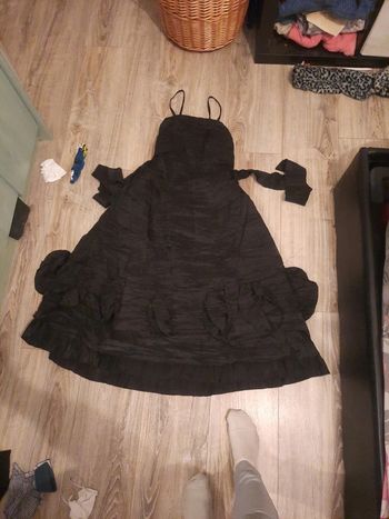 Robe longue noir unie bustier élastique jolie poitrine