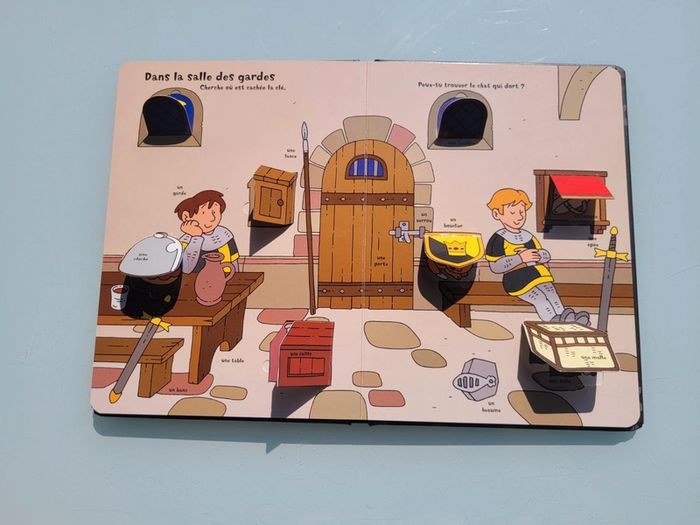 Livre à volets Le Chevalier 🛡 collection les grandes cachettes piccolia (48) - photo numéro 7