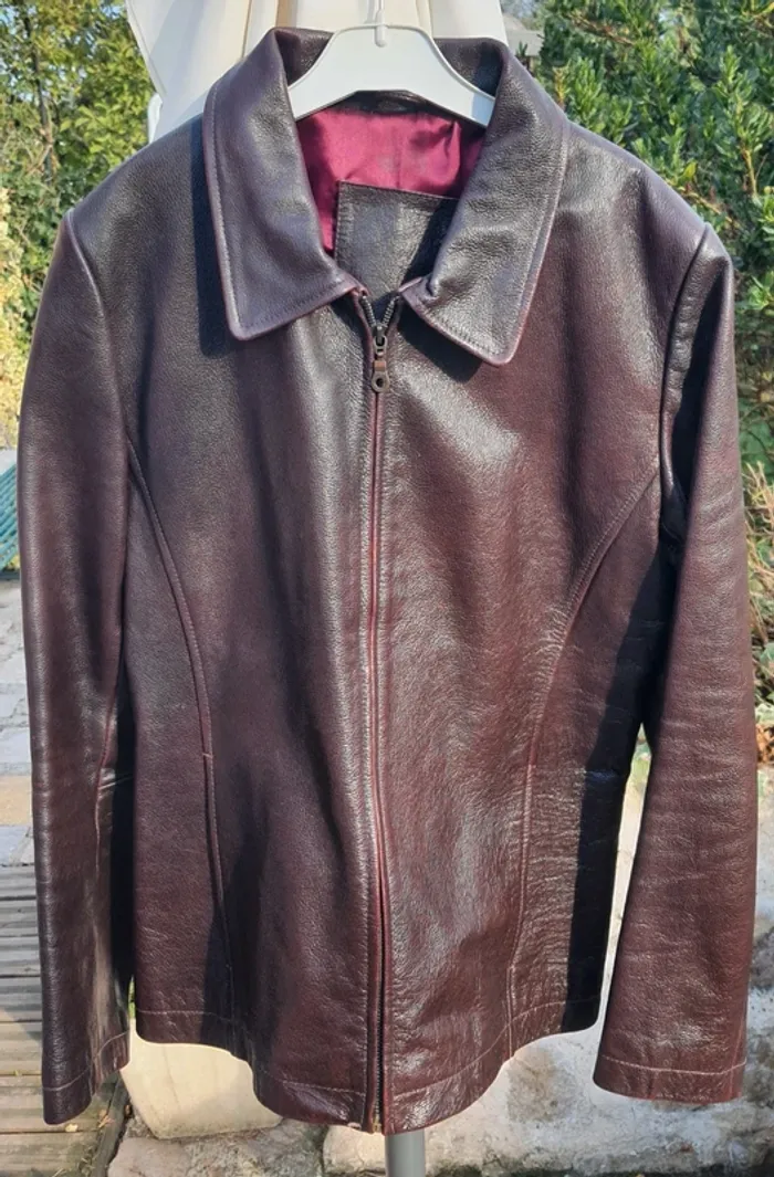 Belle Veste en croûte de cuir bordeaux - photo numéro 2