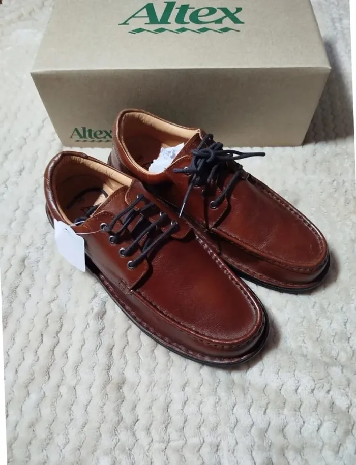 Chaussures cuir Altex 44 Neuves avec boîte