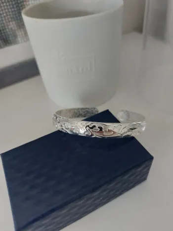 Bracelet manchette en argent