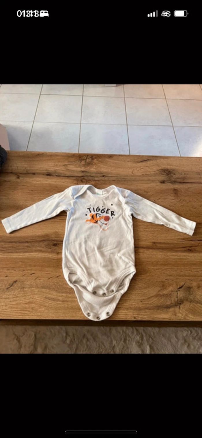 Lots de bodies 3 mois - photo numéro 7