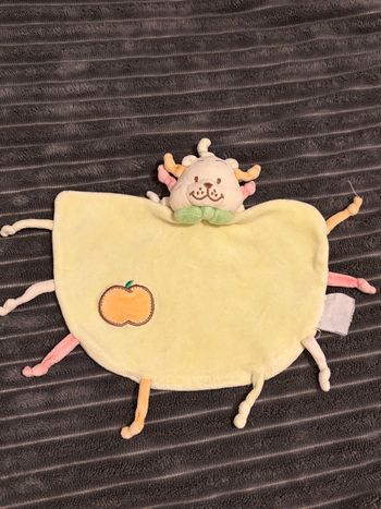 Doudou plat hérisson Riki vert pomme de marque Bengy