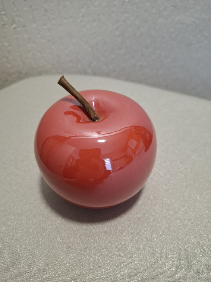 Jolie pomme réaliste céramique rouge Atmosphéra diamètre 9 cm pour décoration très bon état - photo numéro 3