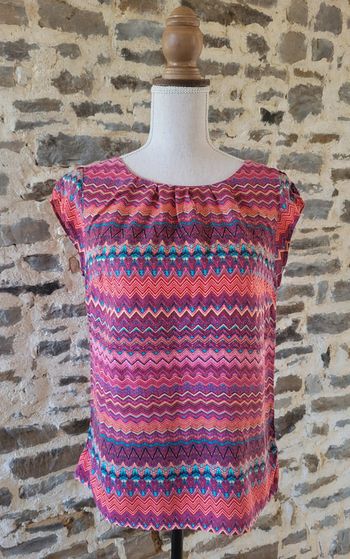 Blouse manches courtes à motifs rose corail bleu turquoise Camaïeu Taille 36