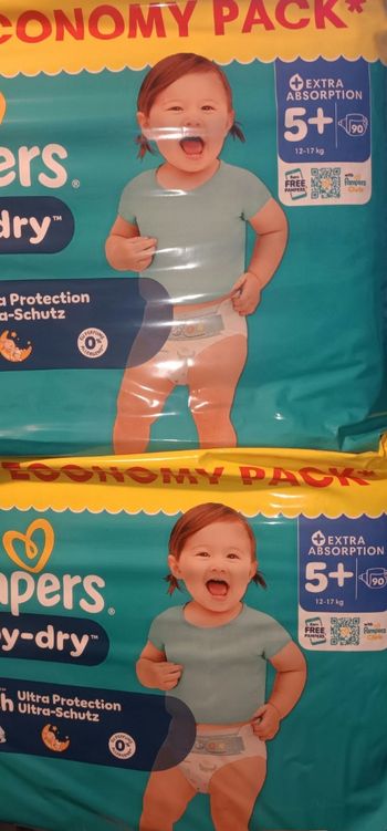 Deux cartons couches pampers T5 +