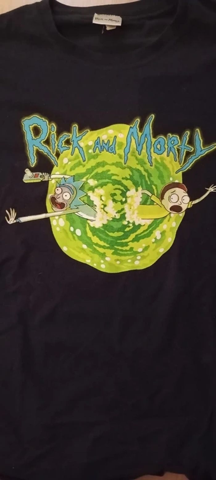 Tee shirt rick and morty - photo numéro 2