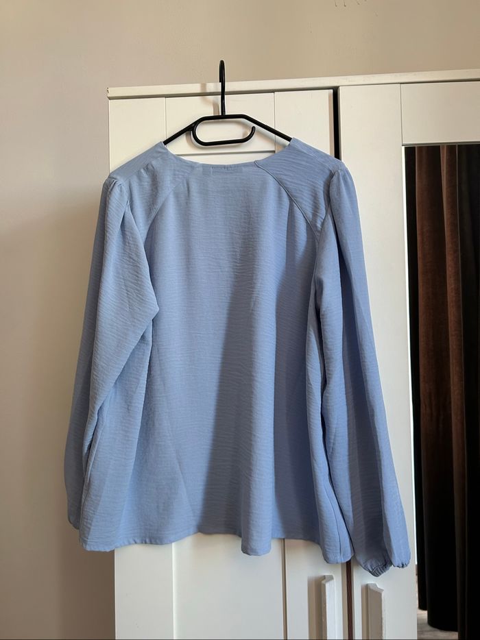 Lot de 2 blouses unies Kiabi Tailles 42-44 - photo numéro 7